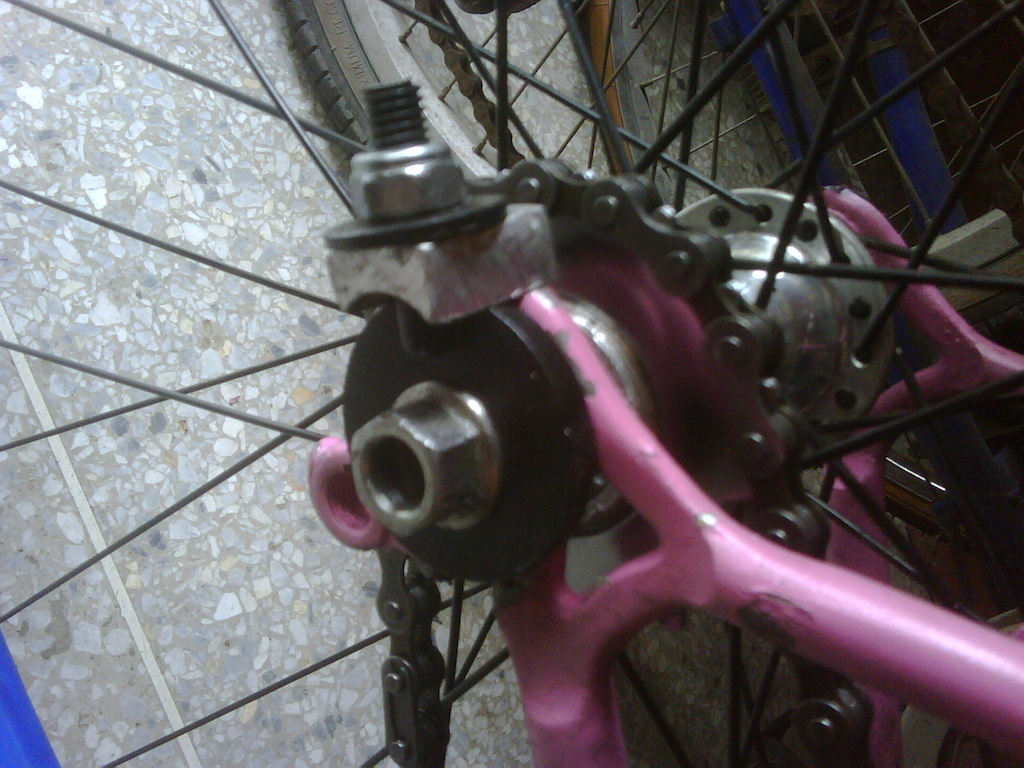 fixed gear chain tensioner