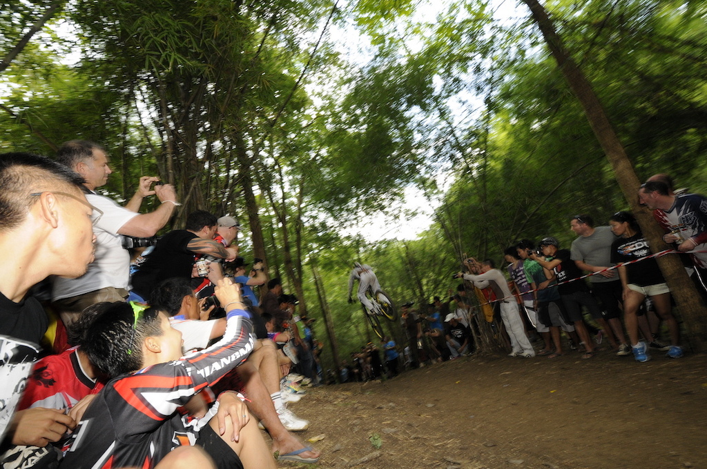 Setting the longest step up jump at 45ft, Steve Peat was just 1ft short followed by Brook