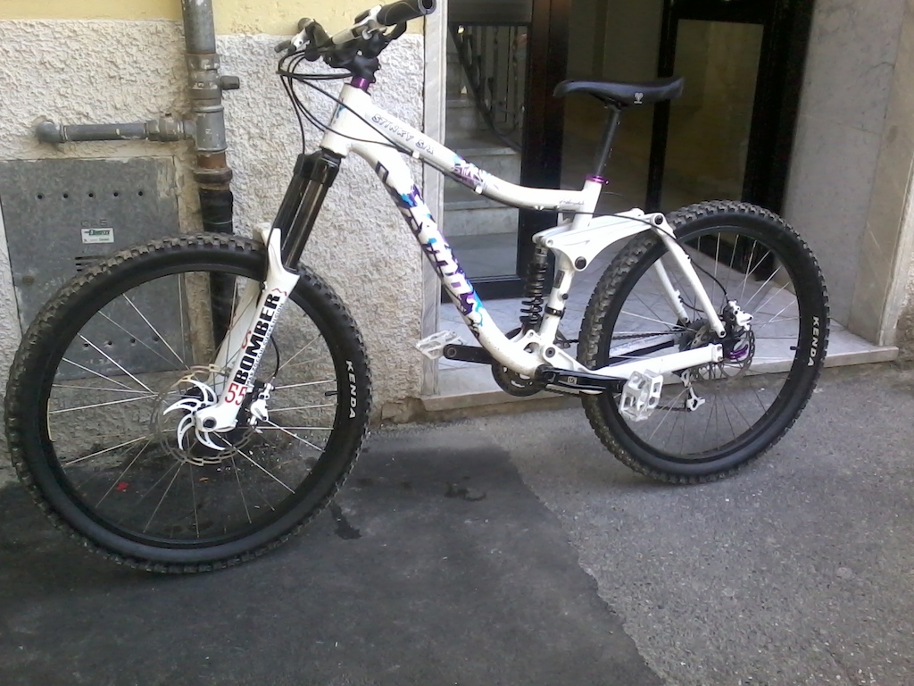 KONA STINKY SIX '09 (M)