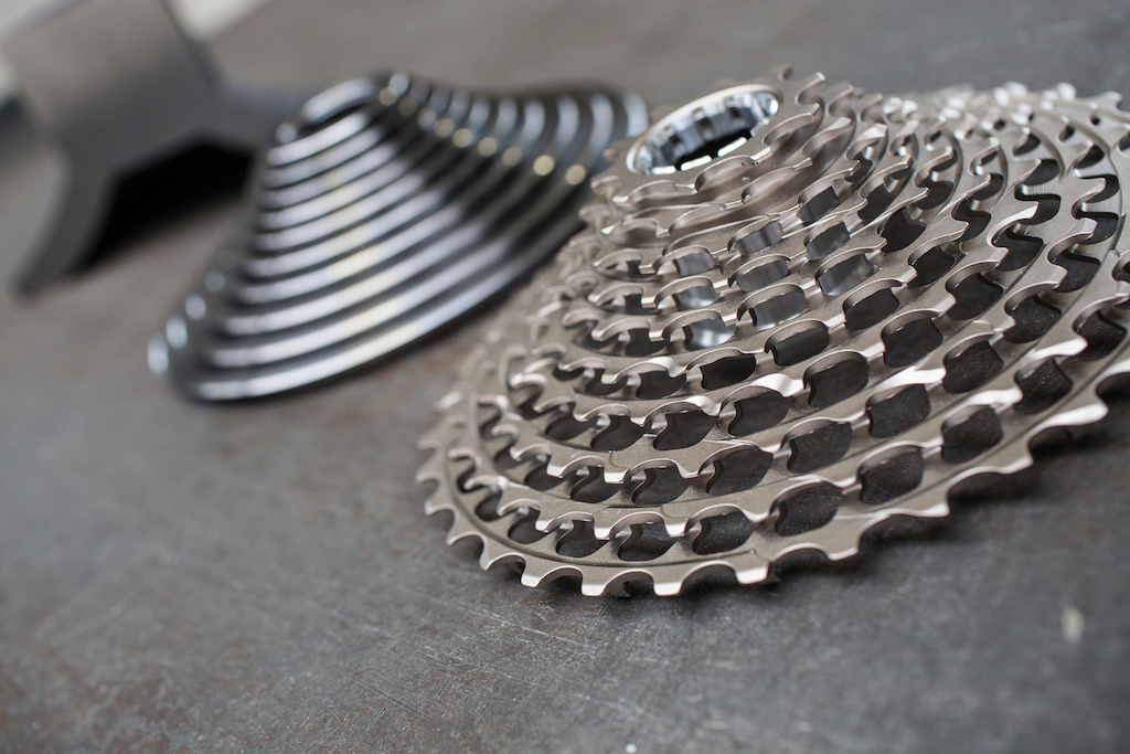 SRAM XX1 at their DTC facility in Schweinfurt, Germany. Photo by Sebastian Schieck.