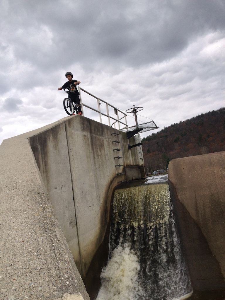 On top of the Pinecliff dam drop