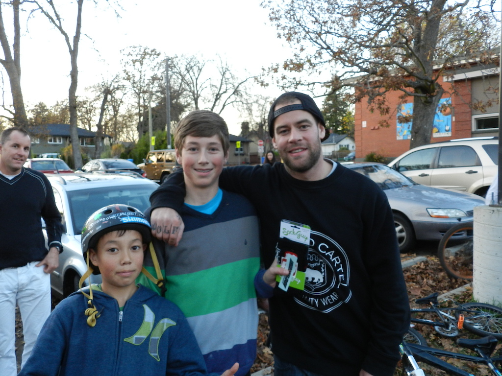 Cameron and Jordie Lunn. Thanks to PinkBike for the Socks and a huge thanks to Jordie Lunn for coming out to the park.