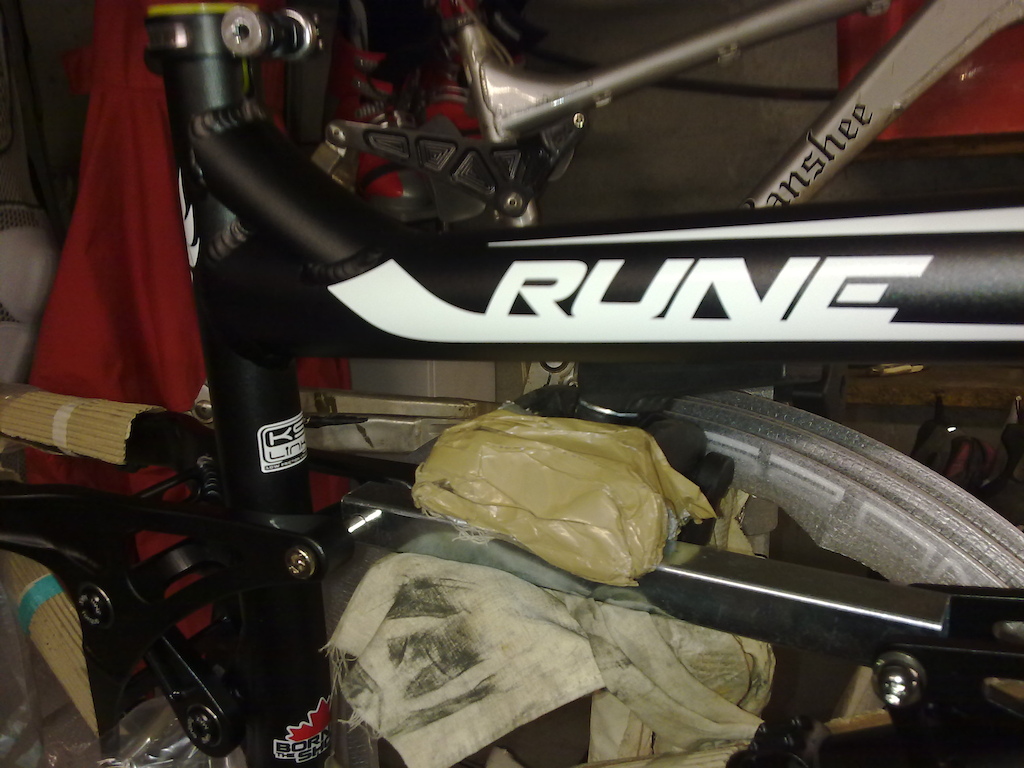 first Banshee Rune black ano 2013
