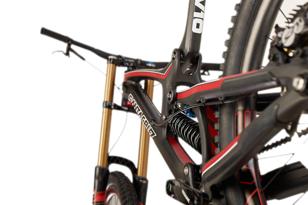 First Look Santa Cruz V10 Carbon 2013 Pinkbike