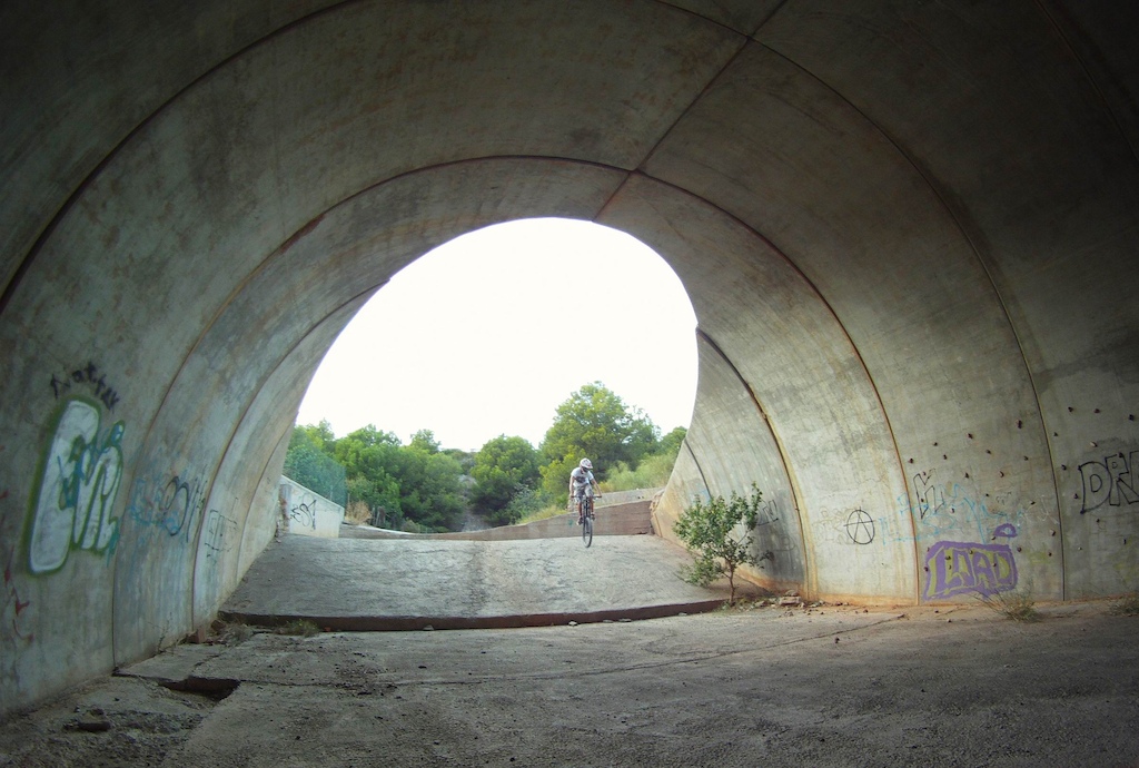 cortadito del tunel