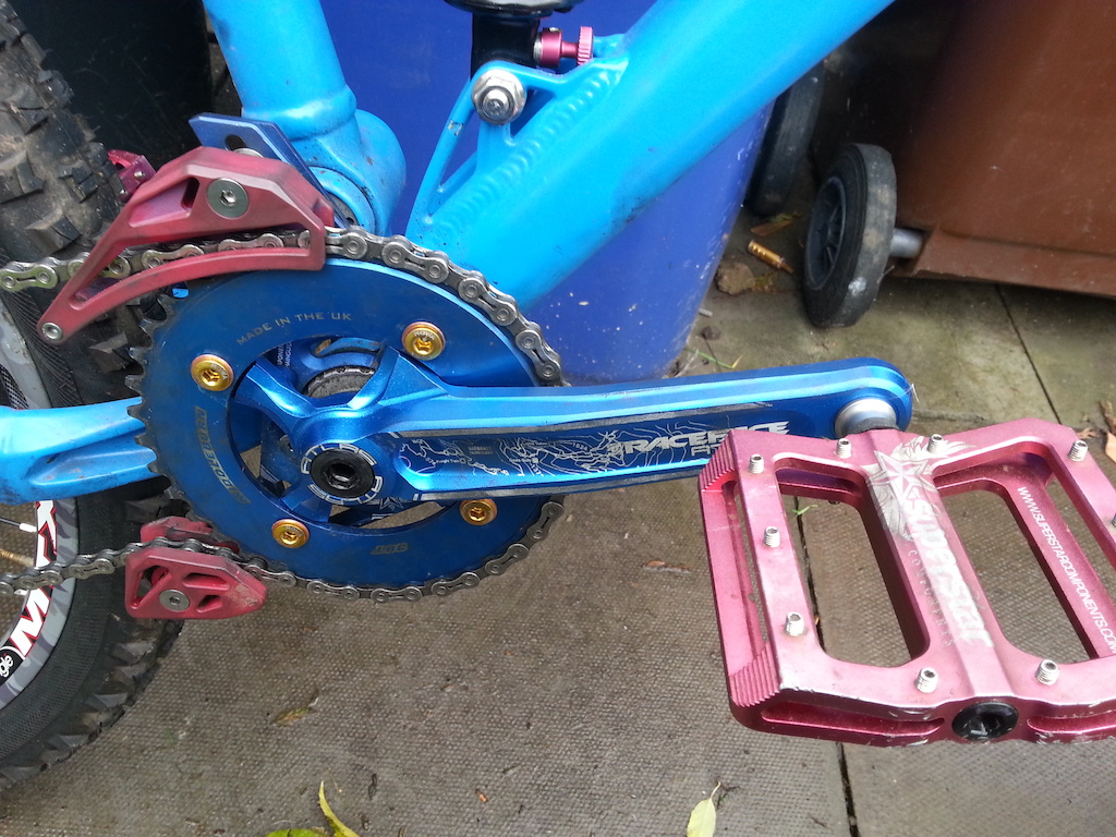 new race face 2012 blue cranks to match my handlebars, now a black chainring to bring out the other parts.