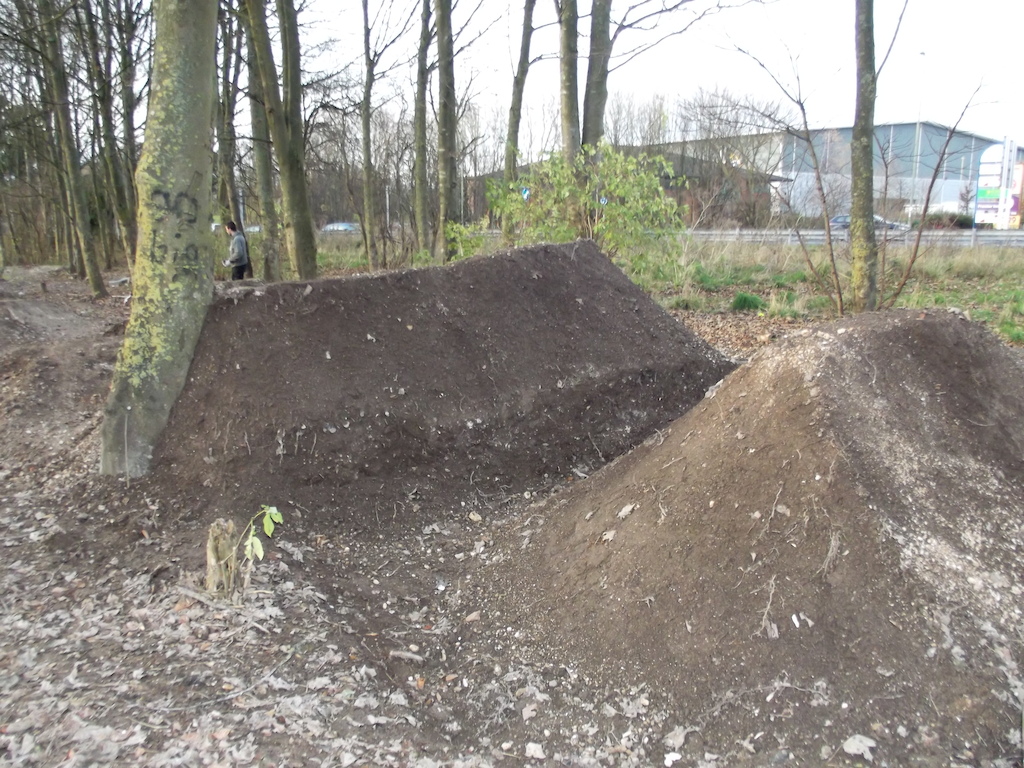A nice angle of the big slightly hipped 2nd big jump!