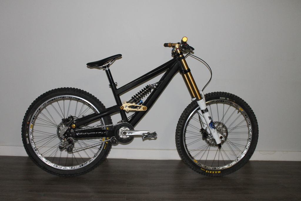Voltage FR complete for now, cranks and new chainguide soon to follow.