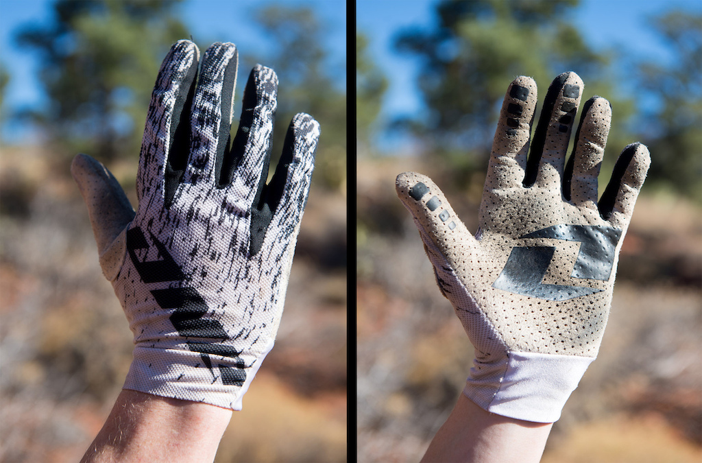 One gloves