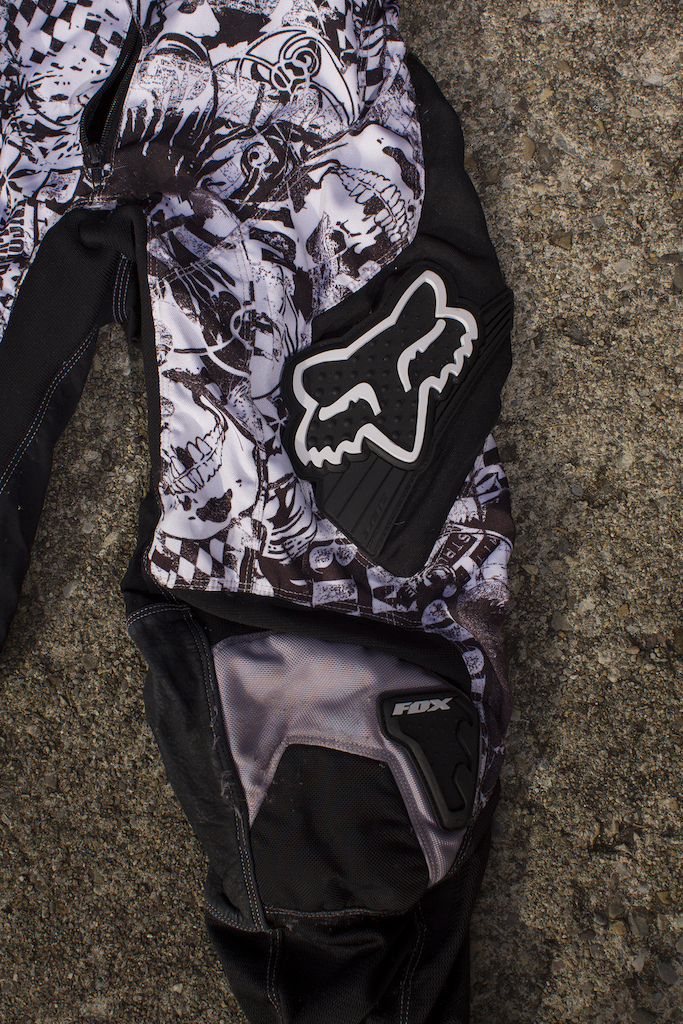 Fox MTB Gear (paints size 30)- Used, Good Condition

For Sale! Shipping must be payed along with purchase. Please message me if you are interested.