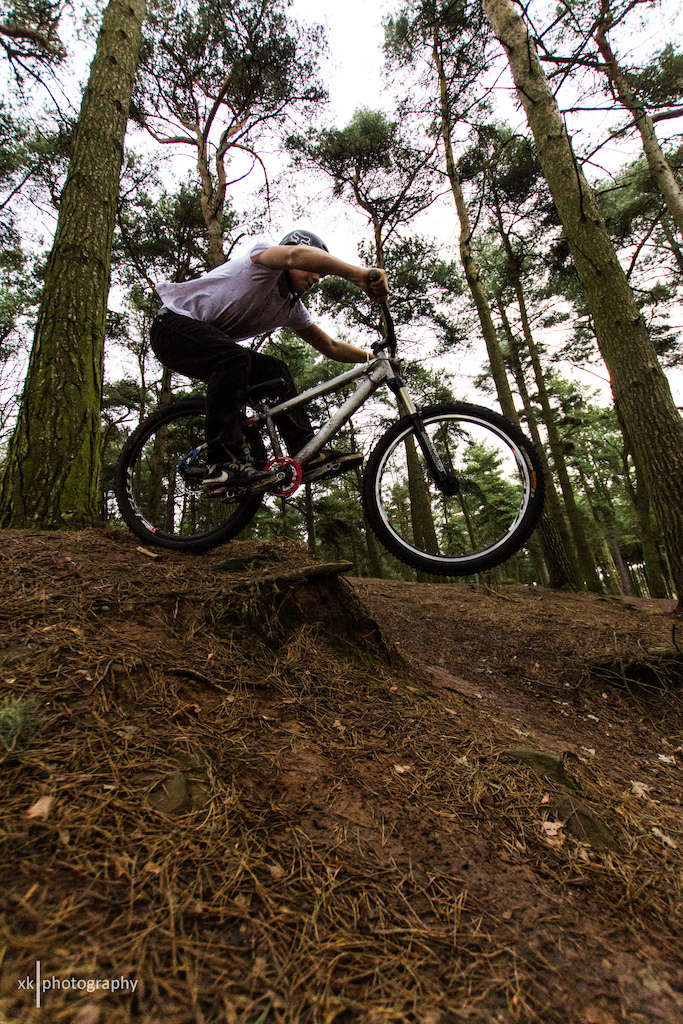 Leaning back at the No Brains Bike Park.

http://xkphotography.co.uk