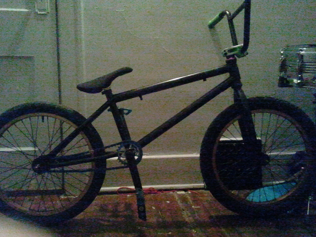 Crap photo but recent pic of my bike