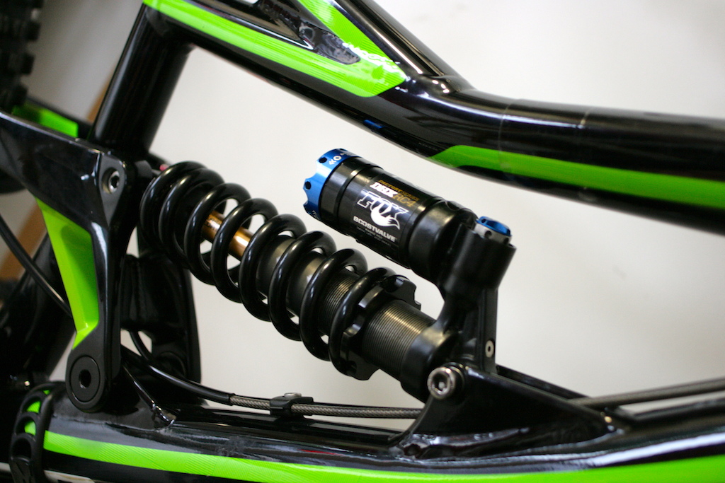 last uppgrade : fox DHX RC4 Kashima