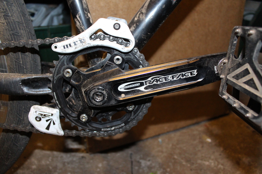 Raceface diabolus cranks and bb for sale