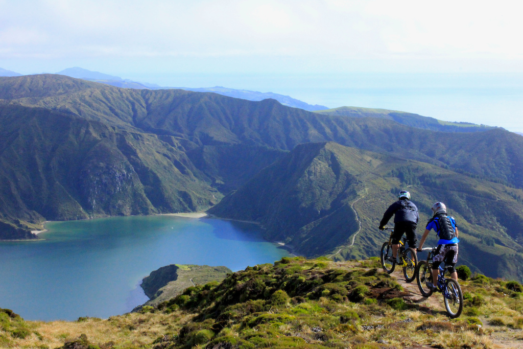 freeriding the Azores Islands

http://sacredrides.com/rides/azores/paradise-island