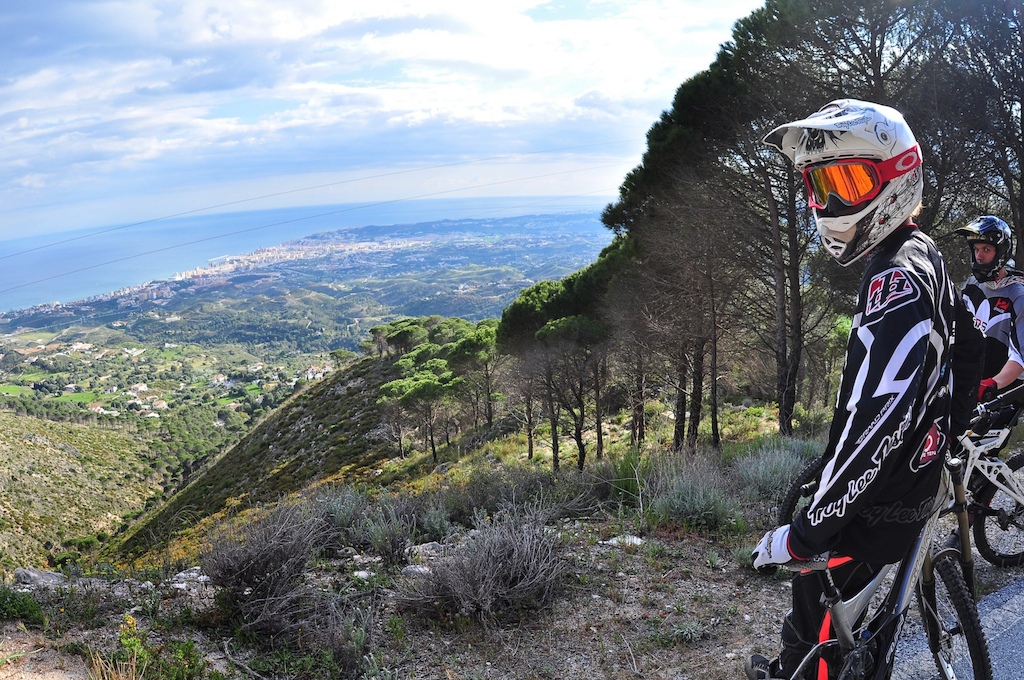 Few photos for a photo article on riding in South Spain Malaga with RoostDH