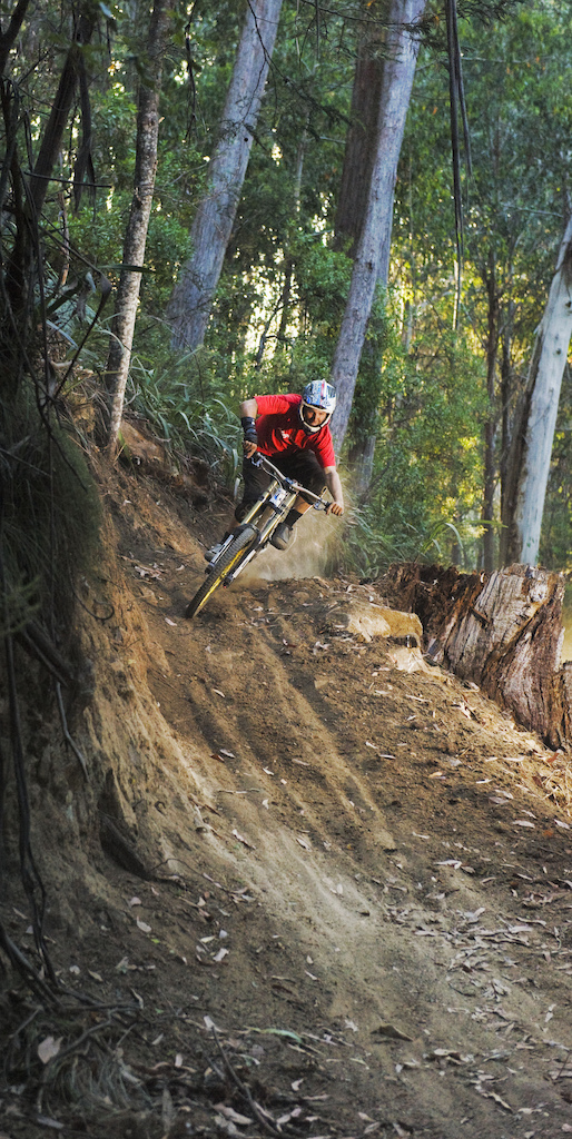 Mike Doria roosting a super fun section of the Deletite River Trail on his Mondraker.
Photo by Andrew Railton