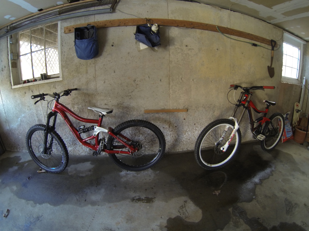 Right: 2010 Specialized Big Hit
Left: 2009 Specialized Big Hit