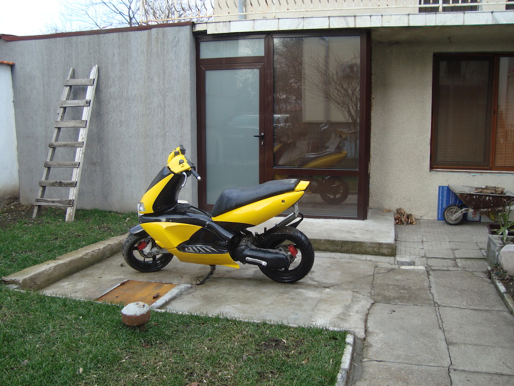 Aprilia Area 51