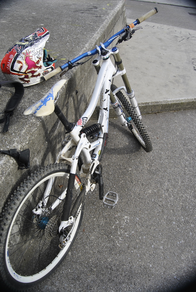 My Specialized Big Hit 3 with 2013 boxxer rc