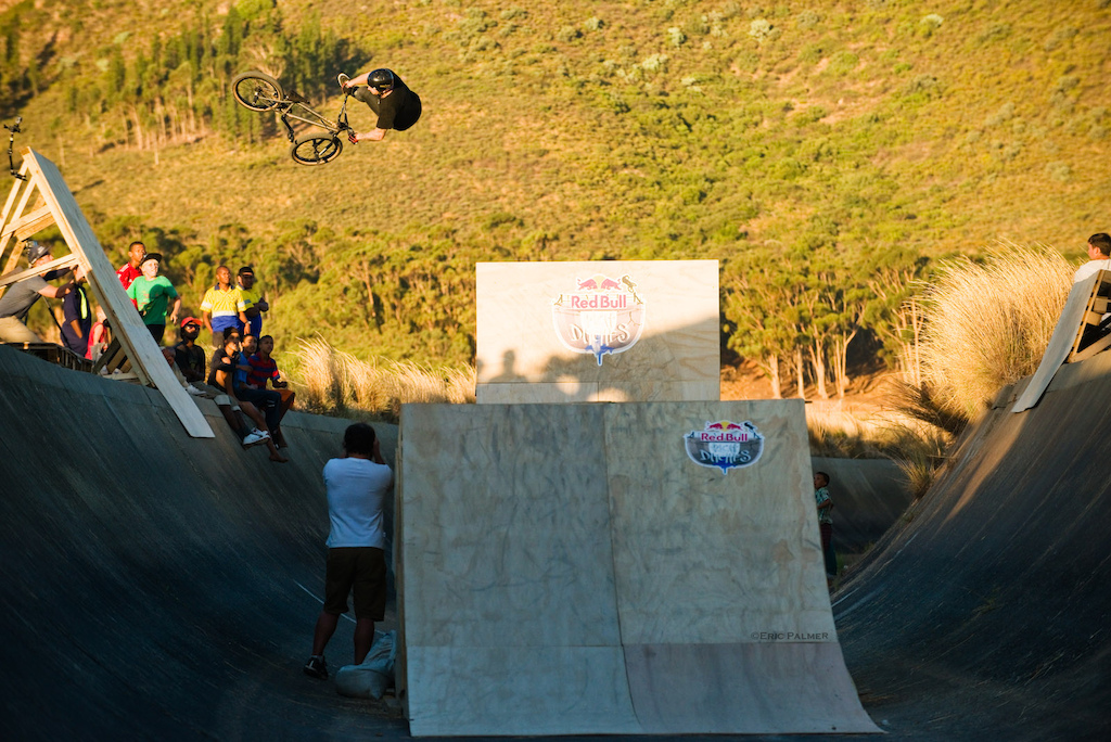 Huge Pocket Whip at The Rich Ditches

Probably the craziest day of riding I have ever had the pleasure of watching &amp; this was the cherry on top! Hennon is a BEAST!!!
