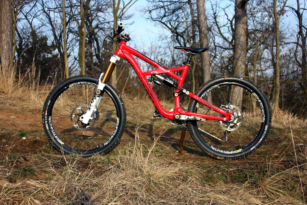 Specialized enduro. Specialized Enduro 2013. Specialized s-works Enduro. Specialized Wallpaper.