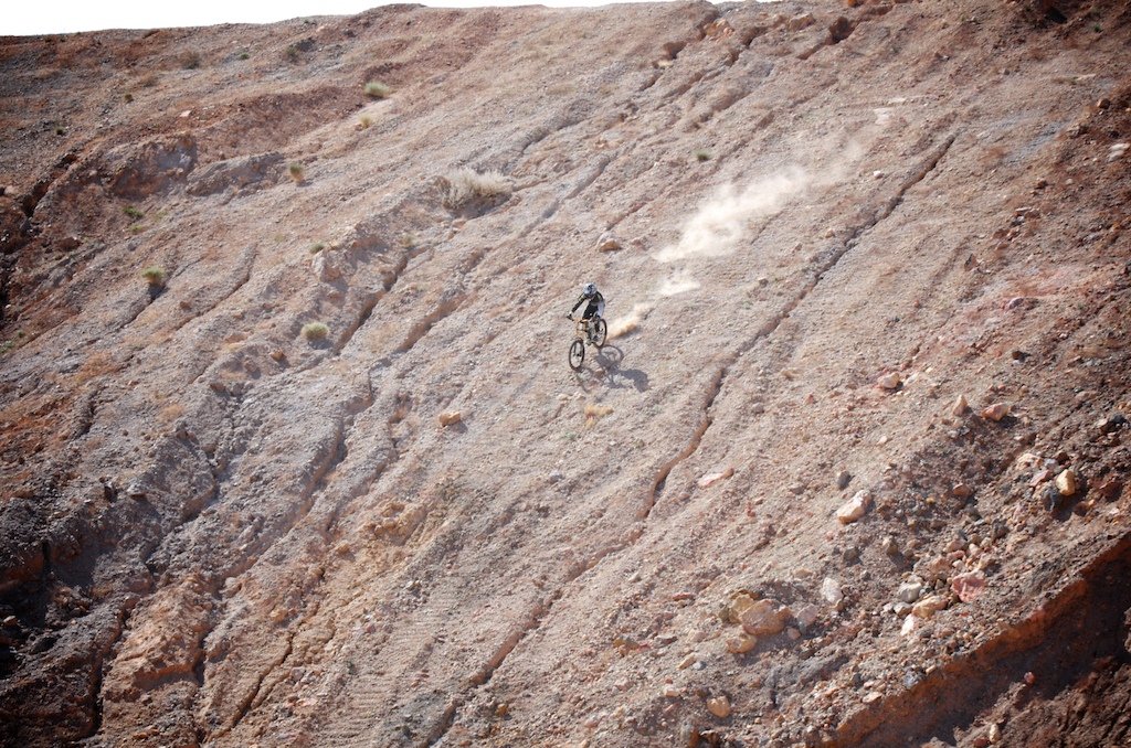 Nik D freeriding his new Dh-1 by one ghost!