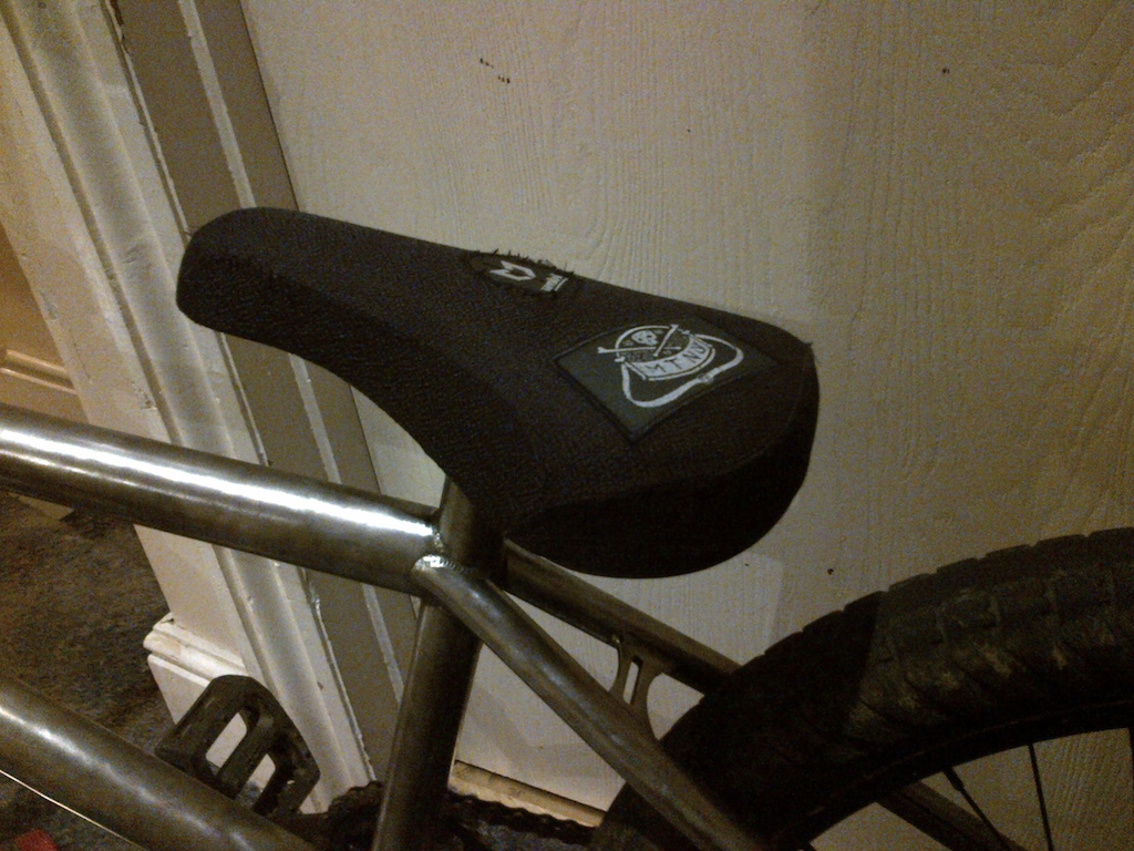 Stolen S.I.C wedge seatpost and Mutiny Mid Patch seat