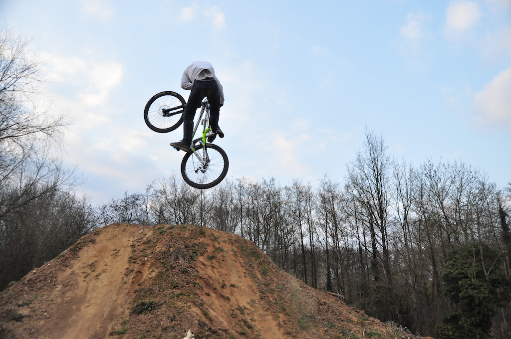 DIRT JUMP session with a SODA freeride