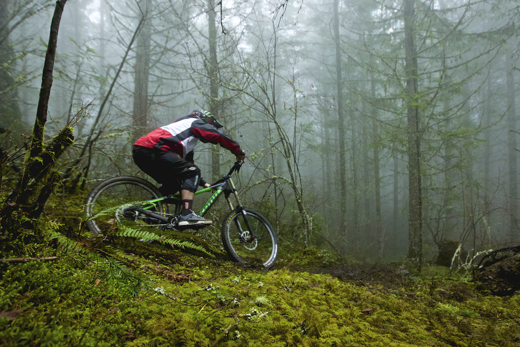 An Exclusive and In-Depth Look at Kona's 2014 Carbon Operator