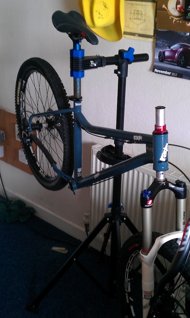 not only do I have a new bicycle, Bangor Uni MTB club have invested in a bike stand, Full factory!