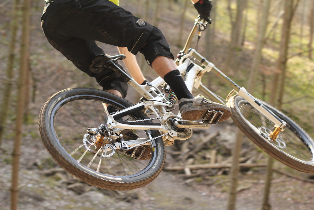 Photos from Aston Hill's Surface to Air and Root Canal. Shredding!