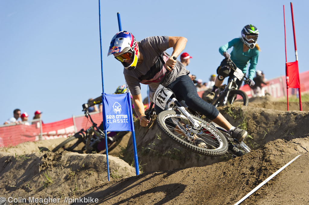 Your jeans must be this tight to ride this fast. Dual Slalom qualifying with Martin Soderstrom.
