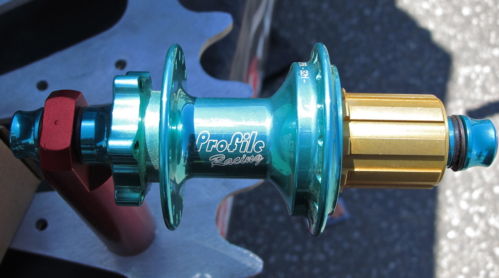 Profile Racing's rear hub is one of the best sounding hubs and this color is sure to set you apart from the rest too.