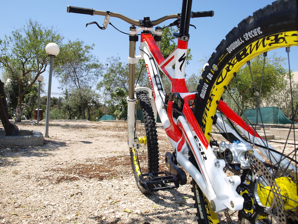 SPECIALIZED DEMO 8 II