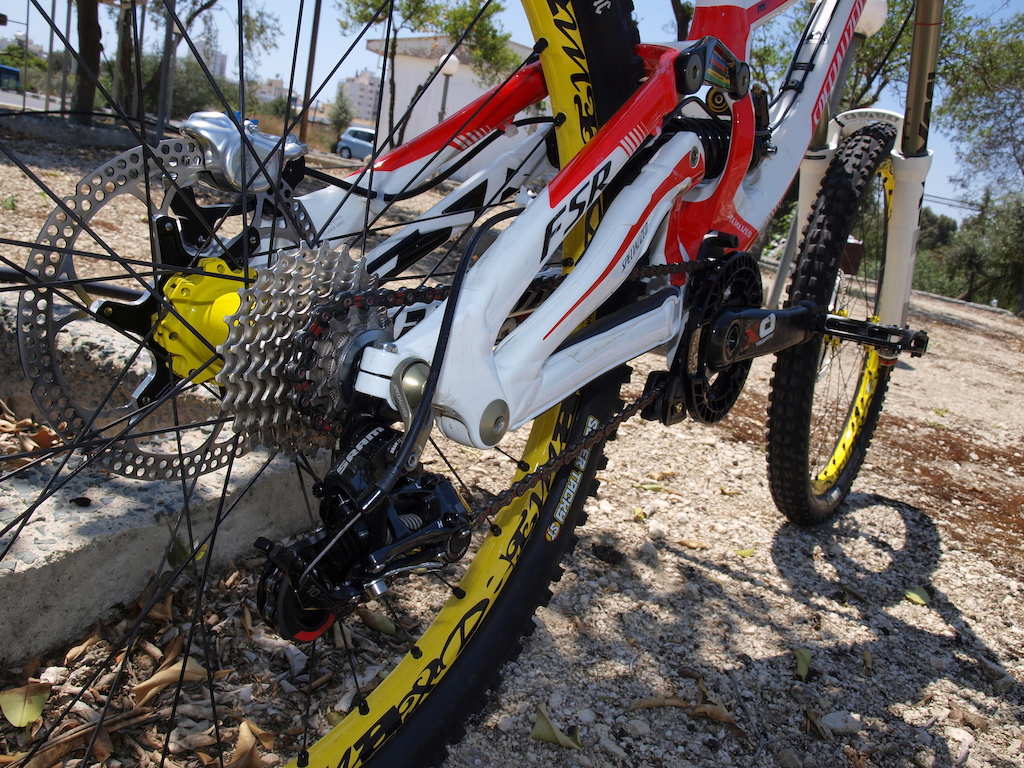 SPECIALIZED DEMO 8 II