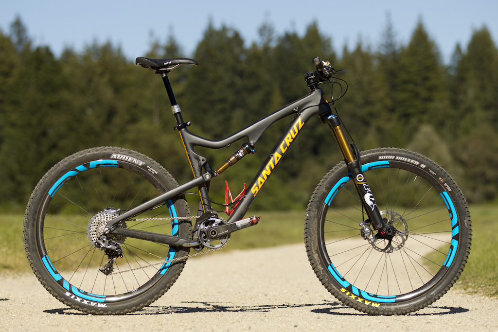 santa cruz carbon fiber mountain bike