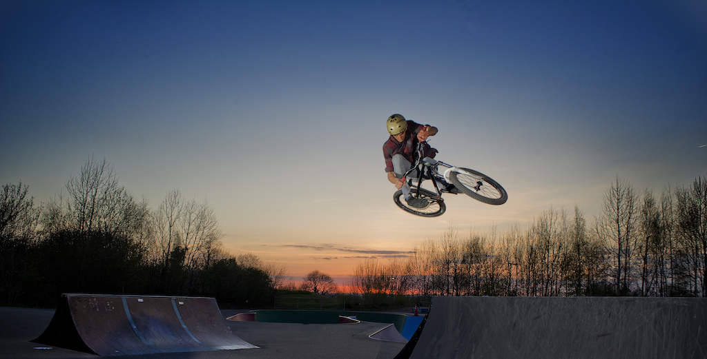 Evening session at Peghill tonight with ed, being steezy over a the box hip.
