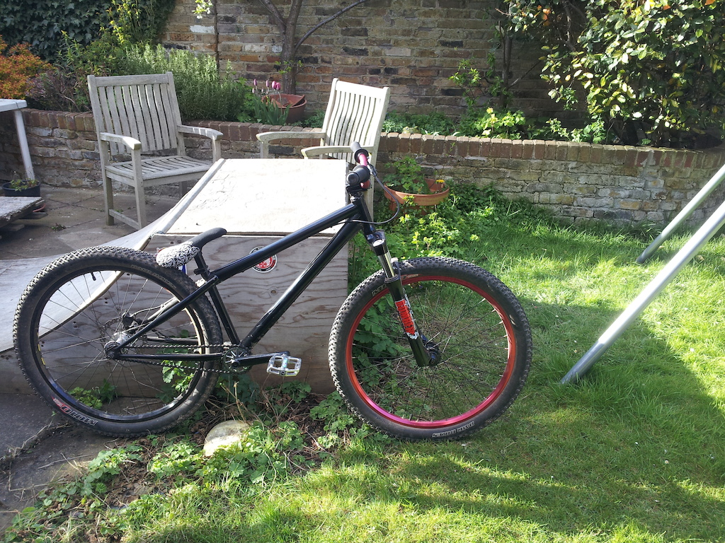 Newly updated with octane stem and pedals