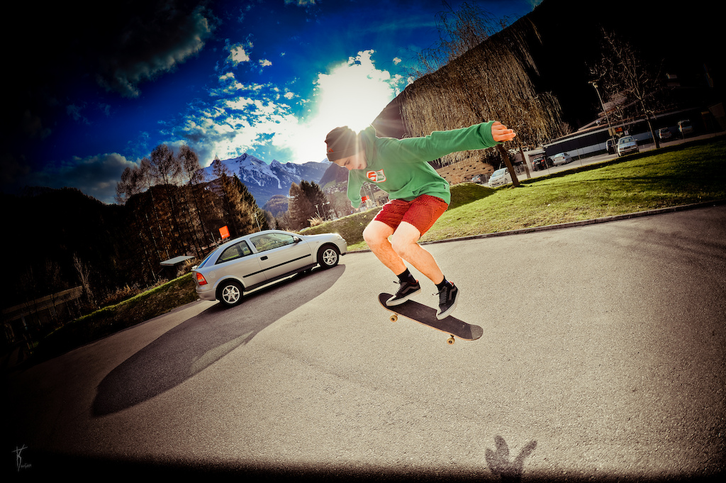 Some skateboarding. Photo by Kuba Konwent - http://konwent.fotolog.pl/