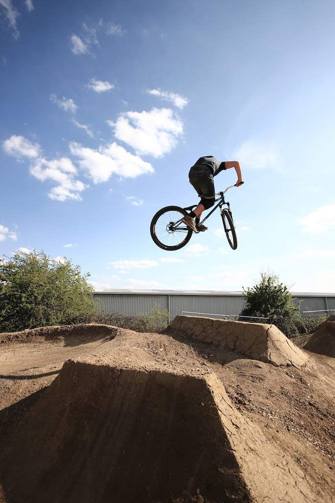 Riding the corby hip line, Cheers ryan for the photo, super sick trails and rad weather