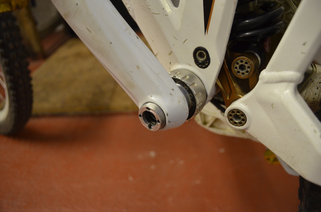 wobbly crank arm