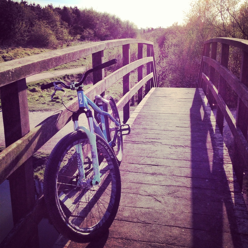 Bike ride to Moira Furnace near Swadlincote. 

Instagram - @fizzypuddle