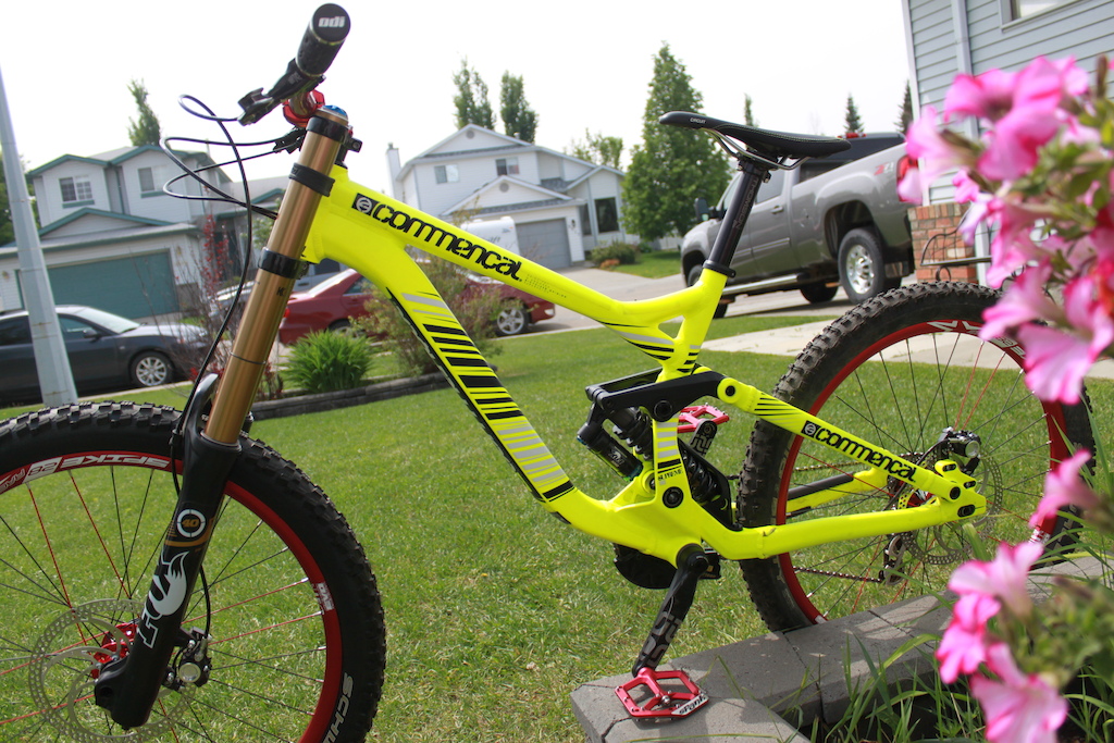 New 2013 Commencal Supreme DH World Cup