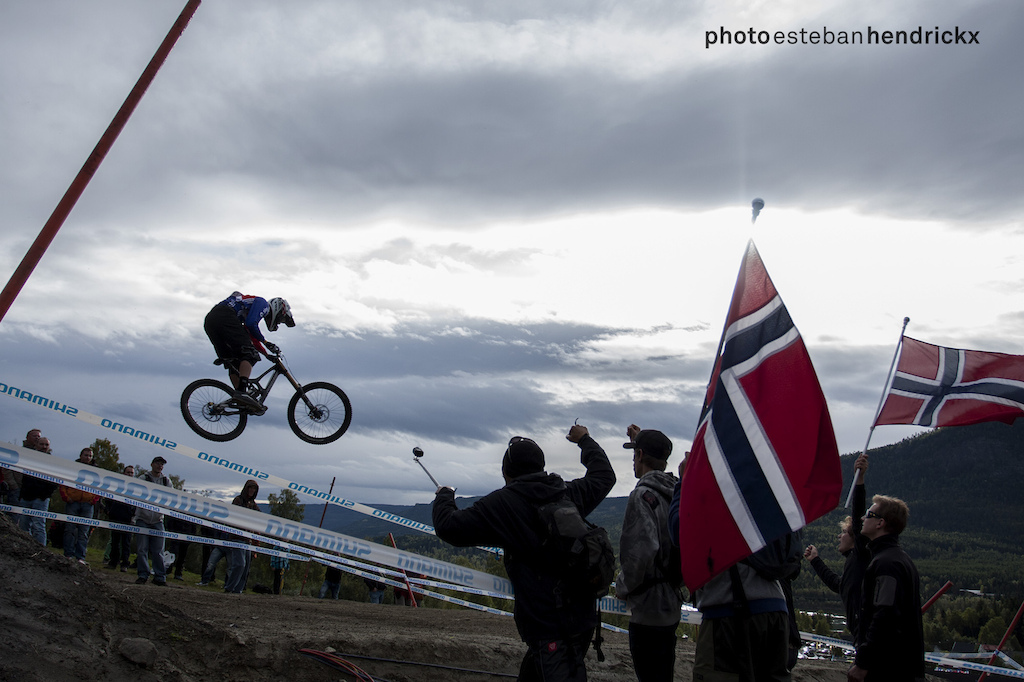 Hafjell UCI Downhill Race Final 2012 - Photo Esteban Hendrickx 2012 - www.estebanhe.com