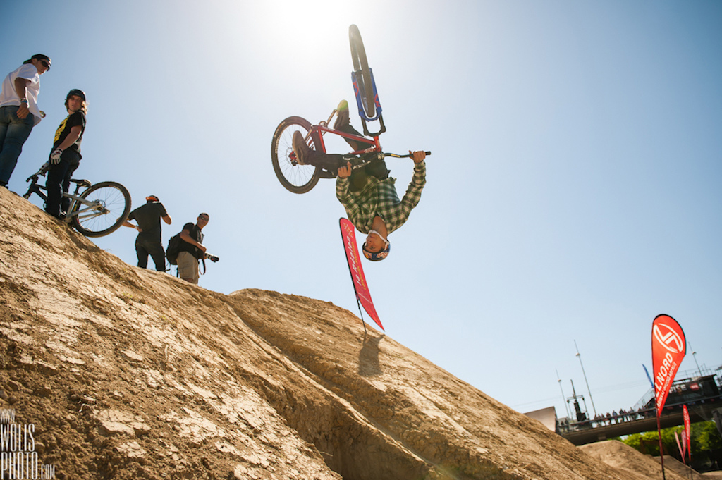 Szymon Godziek at FISE Montpellier. Photo by http://wolisphoto.com