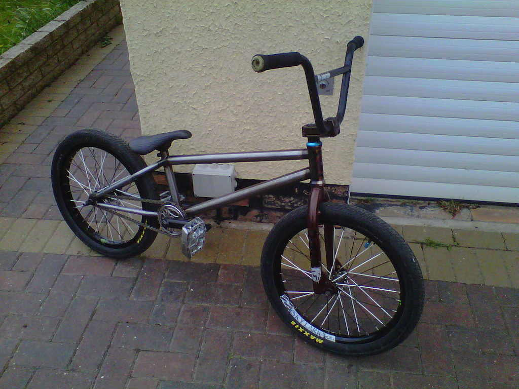 Just got my new frame,new cranks on the way aswel