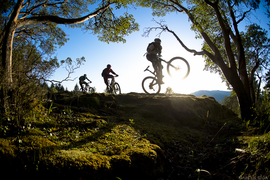 Riding on Vancouver Island is like being on vacation. All your worries seem to fade away and your mind relaxes as your bike flows effortlessly through the surreal landscapes of rock, moss, and Alder.