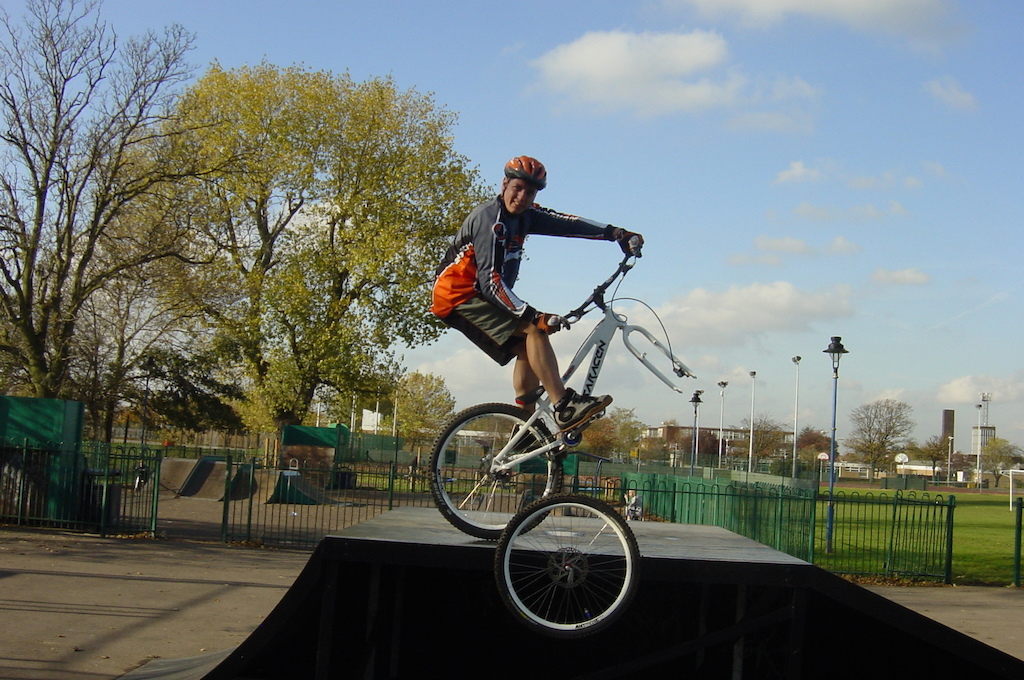 Railing no front wheel