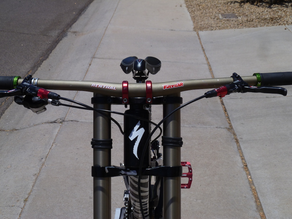 Renthal Fatbar 
Token Lock On Grips